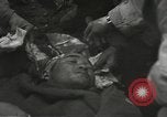 Standbild vorwärts Hilfe Station der 442nd Regimental Bekämpfung Team Belmont Frankreich, 1944, aus Sekunde 49 historischem Filmmaterial Videoclip 65675065597