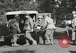 Image Poste d'aide médical du 2e Bataillon 442L'équipe de combat régimentaire Belmont France, 1944, de la seconde 25 séquences d'archives historiques vidéo 65675065598