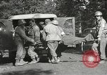 Image Poste d'aide médical du 2e Bataillon 442L'équipe de combat régimentaire Belmont France, 1944, de la seconde 26 séquences d'archives historiques vidéo 65675065598