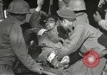 Image Poste d'aide médical du 2e Bataillon 442L'équipe de combat régimentaire Belmont France, 1944, de la seconde 33 séquences d'archives historiques vidéo 65675065598