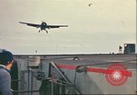 Standbild FM-2 WILDCAT aircraft Pazifik, 1944, aus Sekunde 10 historischem Filmmaterial Videoclip 65675065637