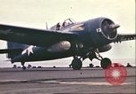 Standbild FM-2 WILDCAT aircraft Pazifik, 1944, aus Sekunde 14 historischem Filmmaterial Videoclip 65675065637