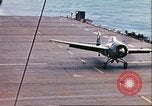 Standbild FM-2 WILDCAT aircraft Pazifik, 1944, aus Sekunde 29 historischem Filmmaterial Videoclip 65675065637