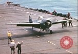 Standbild FM-2 WILDCAT aircraft Pazifik, 1944, aus Sekunde 36 historischem Filmmaterial Videoclip 65675065637
