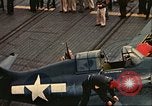 Standbild FM-2 WILDCAT aircraft Pazifik, 1944, aus Sekunde 57 historischem Filmmaterial Videoclip 65675065637