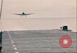 Image USS Saratoga (CV-3) Océan Pacifique, 1944, de la seconde 61 séquences d'archives historiques vidéo 65675065638