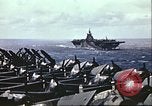 Image carrier operations Océan Pacifique, 1944, de la seconde 42 séquences d'archives historiques vidéo 65675065641