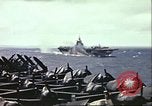 Image carrier operations Océan Pacifique, 1944, de la seconde 50 séquences d'archives historiques vidéo 65675065641