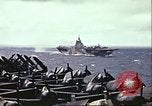 Image carrier operations Océan Pacifique, 1944, de la seconde 54 séquences d'archives historiques vidéo 65675065641