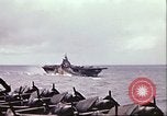Image carrier operations Océan Pacifique, 1944, de la seconde 62 séquences d'archives historiques vidéo 65675065641