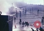 Image carrier operations Océan Pacifique, 1944, de la seconde 17 séquences d'archives historiques vidéo 65675065645