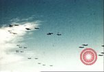 Standbild amerikanische Flugzeuge Manila Philippinen, 1943, aus Sekunde 25 historischem Filmmaterial Videoclip 65675065656
