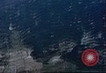 Standbild strafing japanische Installationen Pacific Theater, 1944, aus Sekunde 4 historischem Filmmaterial Videoclip 65675065665