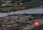 Standbild strafing japanische Installationen Pacific Theater, 1944, aus Sekunde 11 historischem Filmmaterial Videoclip 65675065665