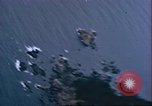 Standbild strafing japanische Installationen Pacific Theater, 1944, aus Sekunde 20 historischem Filmmaterial Videoclip 65675065665