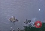 Standbild strafing japanische Installationen Pacific Theater, 1944, aus Sekunde 23 historischem Filmmaterial Videoclip 65675065665