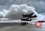 Standbild Bombardierung japanische Insel Shikoku Japan, 1945, aus Sekunde 40 historischem Filmmaterial Videoclip 65675065668
