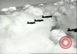 Standbild amerikanische Flugzeuge Pacific Theater, 1947, aus Sekunde 33 historischem Filmmaterial Videoclip 65675065678