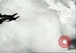Standbild F4U Corsair Pacific Theater, 1947, aus Sekunde 8 historischem Filmmaterial Videoclip 65675065679