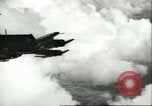 Standbild F4U Corsair Pacific Theater, 1947, aus Sekunde 12 historischem Filmmaterial Videoclip 65675065679