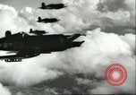 Standbild F4U Corsair Pacific Theater, 1947, aus Sekunde 21 historischem Filmmaterial Videoclip 65675065679