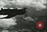 Standbild F4U Corsair Pacific Theater, 1947, aus Sekunde 33 historischem Filmmaterial Videoclip 65675065679