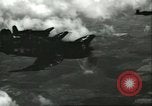 Standbild F4U Corsair Pacific Theater, 1947, aus Sekunde 61 historischem Filmmaterial Videoclip 65675065679