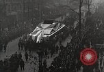 Standbild drapiert Beerdigung Float Europa, 1920, aus Sekunde 15 historischem Filmmaterial Videoclip 65675065694