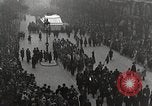 Standbild drapiert Beerdigung Float Europa, 1920, aus Sekunde 40 historischem Filmmaterial Videoclip 65675065694