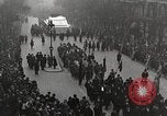 Standbild drapiert Beerdigung Float Europa, 1920, aus Sekunde 41 historischem Filmmaterial Videoclip 65675065694