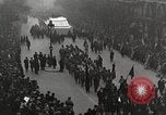 Standbild drapiert Beerdigung Float Europa, 1920, aus Sekunde 46 historischem Filmmaterial Videoclip 65675065694