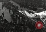 Standbild drapiert Beerdigung Float Europa, 1920, aus Sekunde 59 historischem Filmmaterial Videoclip 65675065694