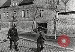 Standbild der deutschen Polizei Oberschlesien, 1919, aus Sekunde 38 historischem Filmmaterial Videoclip 65675065695