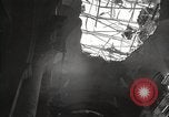 Immagine di Bombardare gli edifici danneggiati Berlino Germania, 1945, secondo 18 filmato di repertorio 65675065700