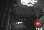 Immagine di Bombardare gli edifici danneggiati Berlino Germania, 1945, secondo 29 filmato di repertorio 65675065700