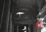 Immagine di Bombardare gli edifici danneggiati Berlino Germania, 1945, secondo 38 filmato di repertorio 65675065700