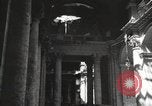 Immagine di Bombardare gli edifici danneggiati Berlino Germania, 1945, secondo 43 filmato di repertorio 65675065700
