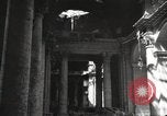 Immagine di Bombardare gli edifici danneggiati Berlino Germania, 1945, secondo 44 filmato di repertorio 65675065700