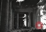 Immagine di Bombardare gli edifici danneggiati Berlino Germania, 1945, secondo 46 filmato di repertorio 65675065700
