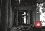 Immagine di Bombardare gli edifici danneggiati Berlino Germania, 1945, secondo 48 filmato di repertorio 65675065700