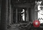Immagine di Bombardare gli edifici danneggiati Berlino Germania, 1945, secondo 54 filmato di repertorio 65675065700