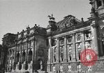 Standbild beschädigte Reichstag Berlin Deutschland, 1945, aus Sekunde 21 historischem Filmmaterial Videoclip 65675065702