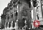 Standbild beschädigte Reichstag Berlin Deutschland, 1945, aus Sekunde 40 historischem Filmmaterial Videoclip 65675065702