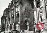 Standbild beschädigte Reichstag Berlin Deutschland, 1945, aus Sekunde 42 historischem Filmmaterial Videoclip 65675065702
