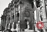 Standbild beschädigte Reichstag Berlin Deutschland, 1945, aus Sekunde 43 historischem Filmmaterial Videoclip 65675065702