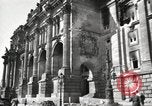 Standbild beschädigte Reichstag Berlin Deutschland, 1945, aus Sekunde 45 historischem Filmmaterial Videoclip 65675065702