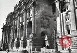Standbild beschädigte Reichstag Berlin Deutschland, 1945, aus Sekunde 53 historischem Filmmaterial Videoclip 65675065702
