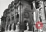 Standbild beschädigte Reichstag Berlin Deutschland, 1945, aus Sekunde 61 historischem Filmmaterial Videoclip 65675065702