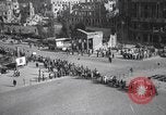 Standbild kommunistische Demonstration Berlin Deutschland, 1949, aus Sekunde 43 historischem Filmmaterial Videoclip 65675065705