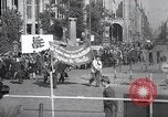 Standbild kommunistische Demonstration Berlin Deutschland, 1949, aus Sekunde 52 historischem Filmmaterial Videoclip 65675065705